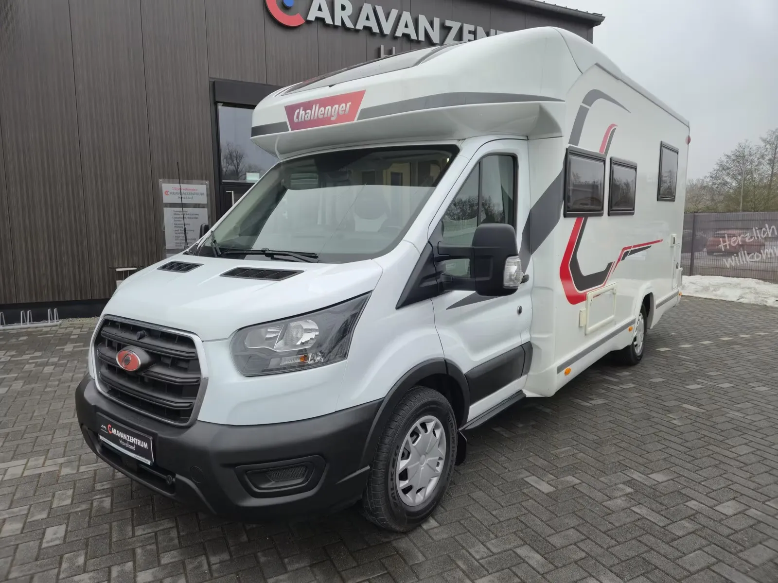 Challenger Teilintegriert 268