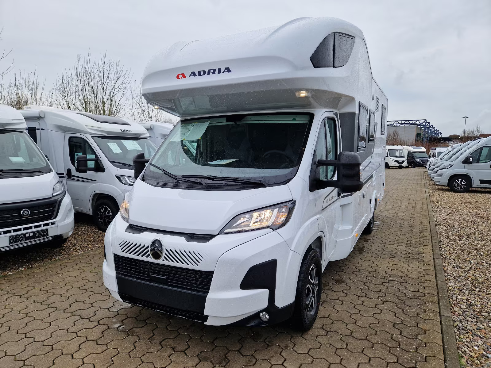 Adria Coral XL 660 SL 